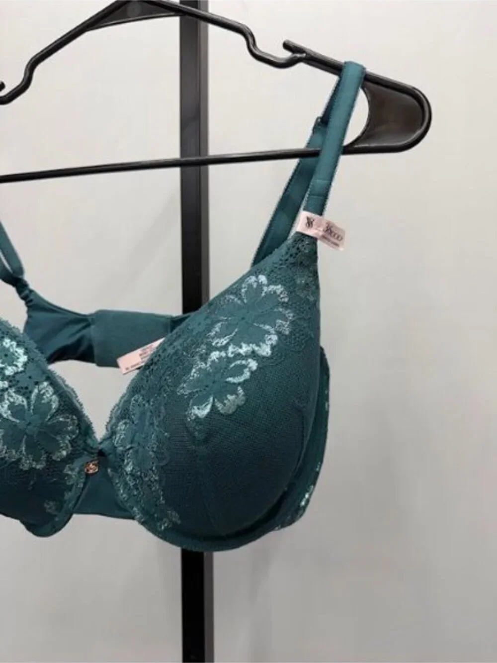 Victoria's Secret Body by Victoria Lined Perfect Coverage Teal Lace Bra